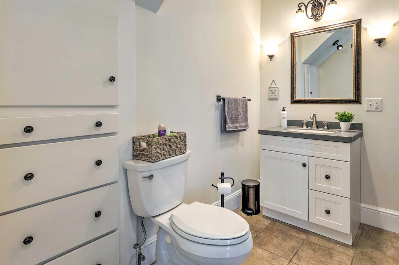 Mystic Refuge With Patio Less Than 1 Mi To Downtown! 외부 사진